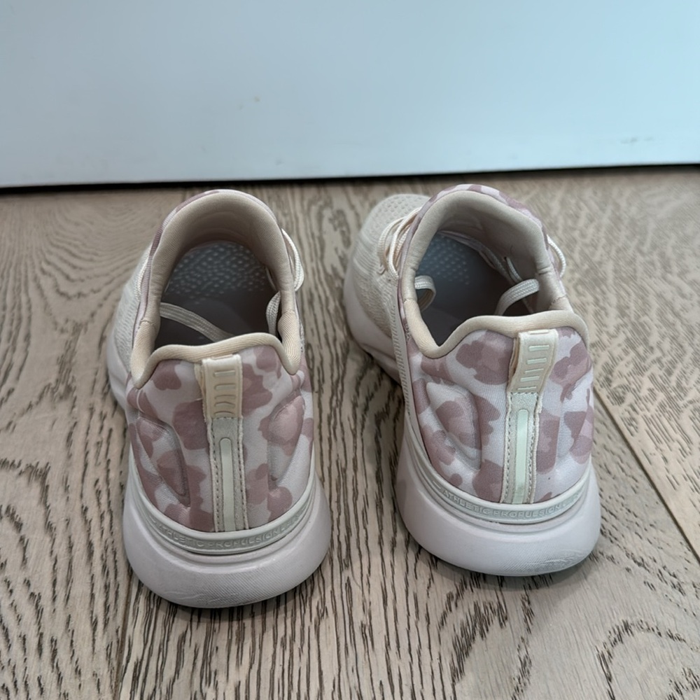 APL Women's Shoes in Cream and Pink - Picture 3 of 9